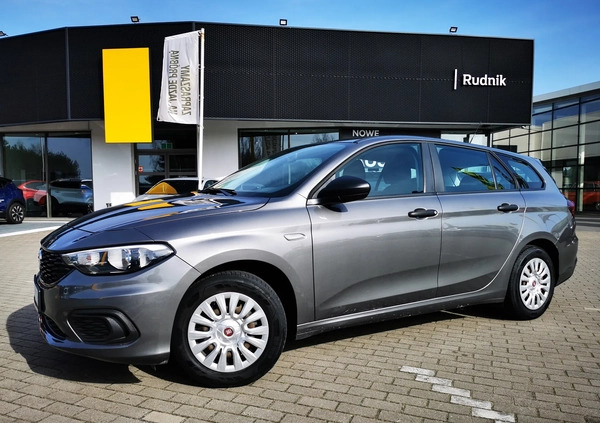 Fiat Tipo cena 48900 przebieg: 58655, rok produkcji 2019 z Puławy małe 79